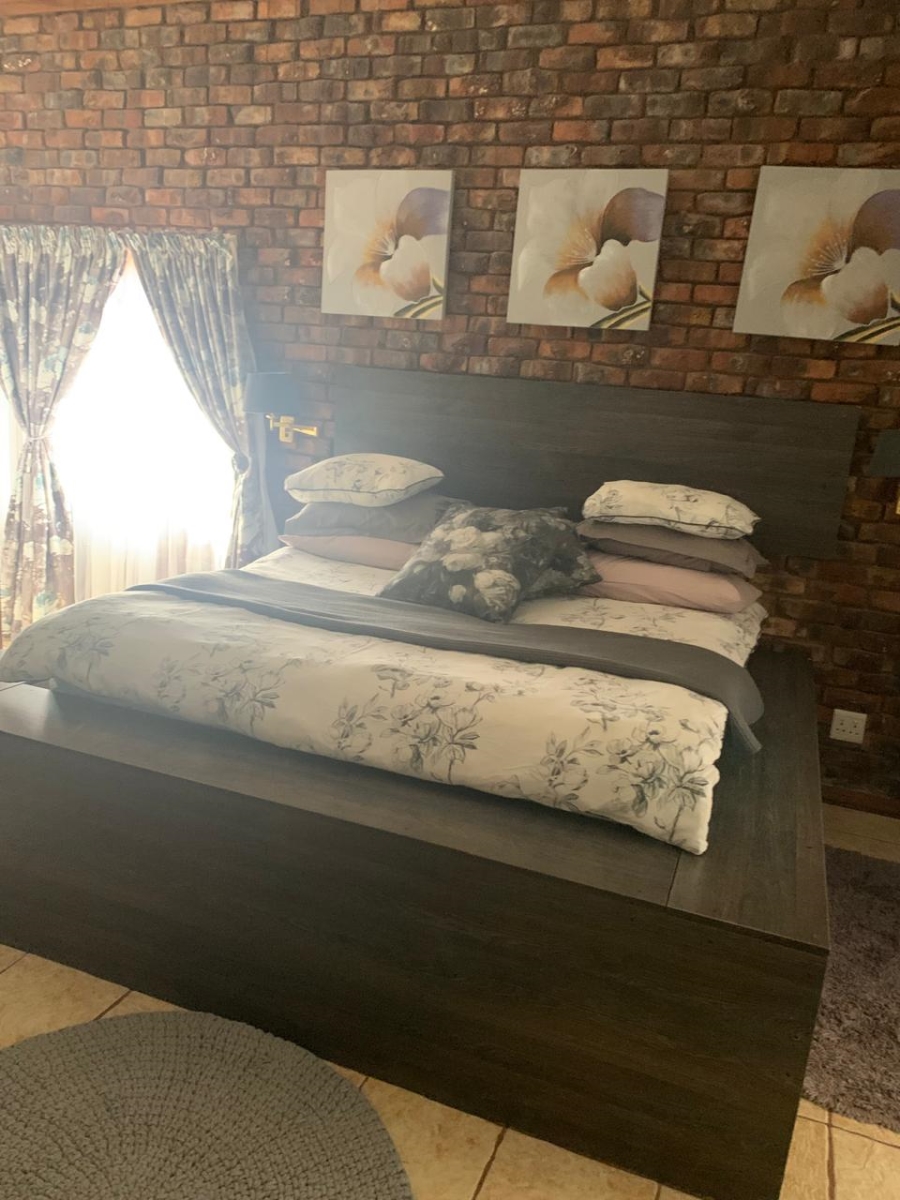 4 Bedroom Property for Sale in Minerva Gardens Northern Cape